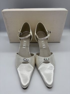 Moonstone Bridal Shoe - size 5.5
