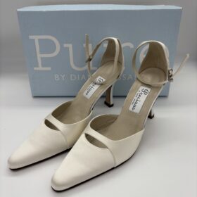 Ivory satin heels - Size 5
