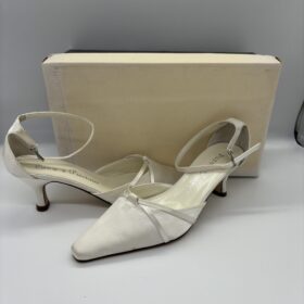 Off white satin heels - Size 5