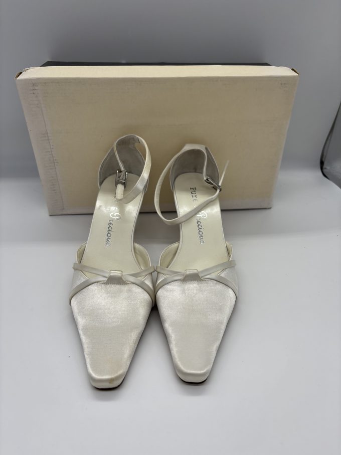 Off white satin heels - Size 5