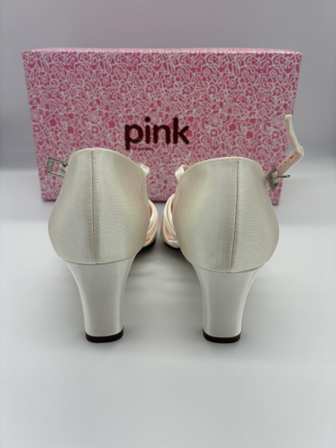 Ivory Satin Bridal Shoe - Size 4 - Cadallac
