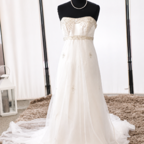 Ivory Wedding Dress with Embellished Bodice and Flowing Skirt – Size 10 – WD001